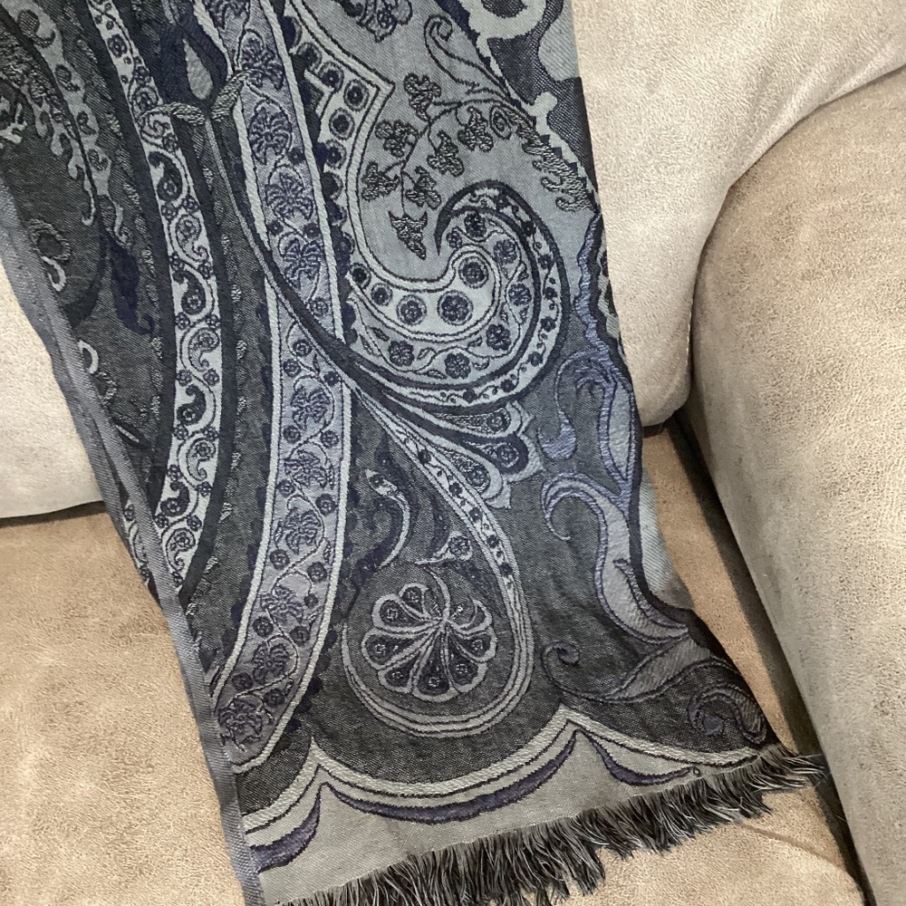 Wool and Silk Paisley scarf shawl grey and blue like new